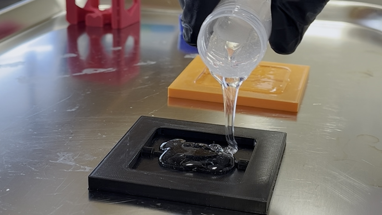 Modeling the Endothelial Glycocalyx Post-Pneumonectomy in a 3D Fluidic Chip – An Approach to Fabricating a Vascular-based Organ-on-Chip System