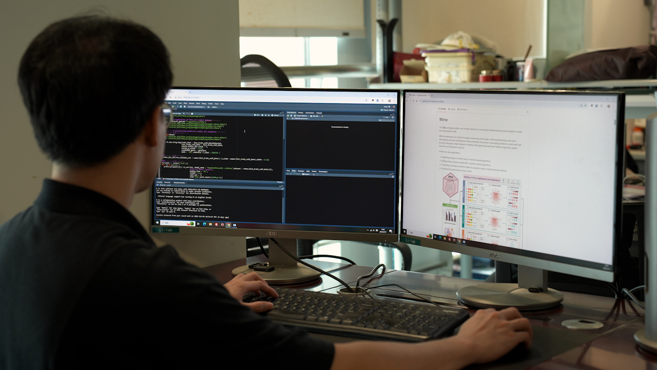 Constructing and Visualizing Models using Mime-based Machine-learning Framework