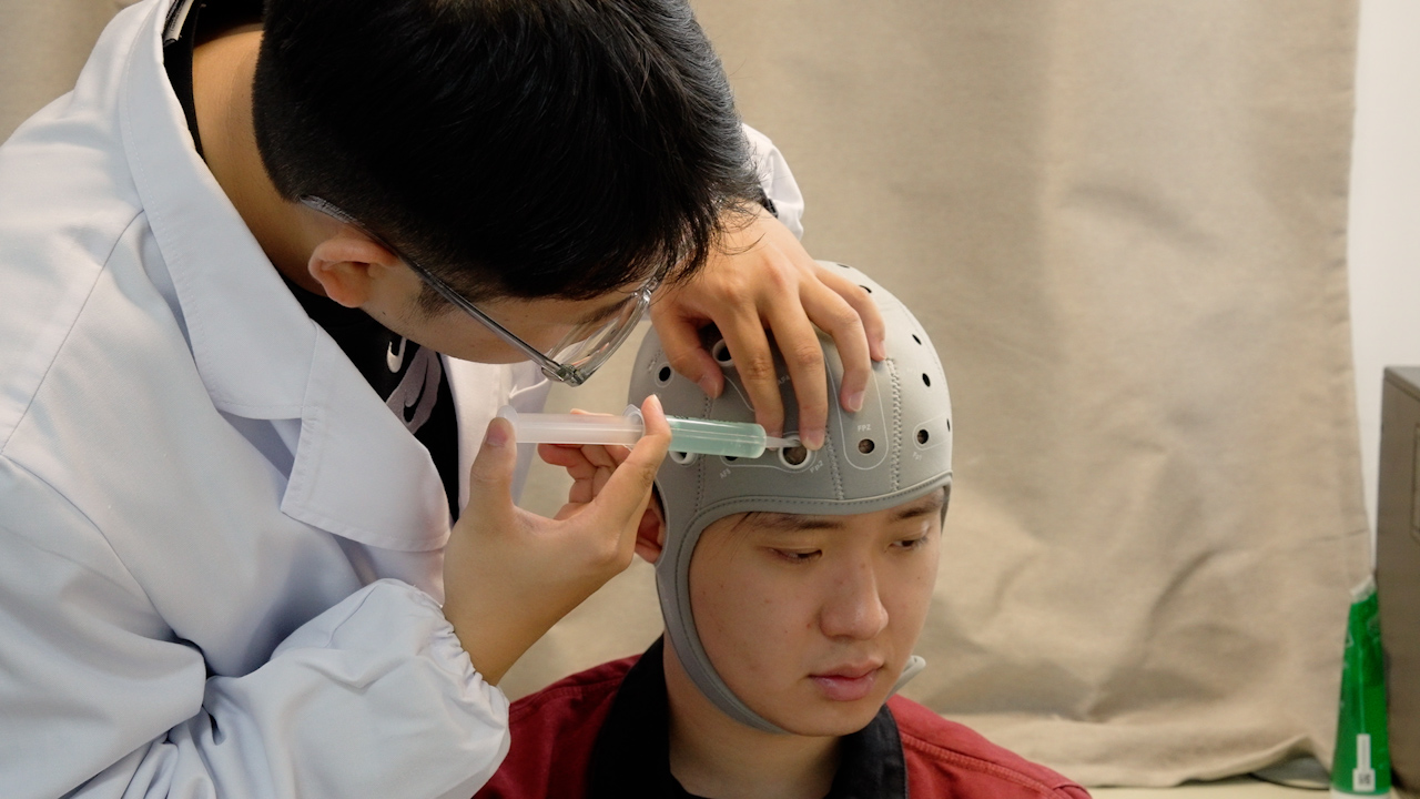 High-definition Transcranial Direct Current Stimulation over Right Dorsolateral Prefrontal Cortex to Enhance Metacognitive Sensitivity