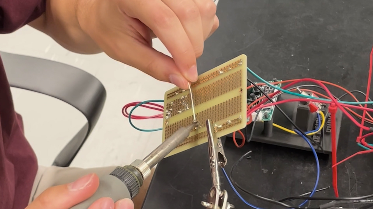 Coin Cell Battery Chamber Design for Low-temperature Operando Experiments