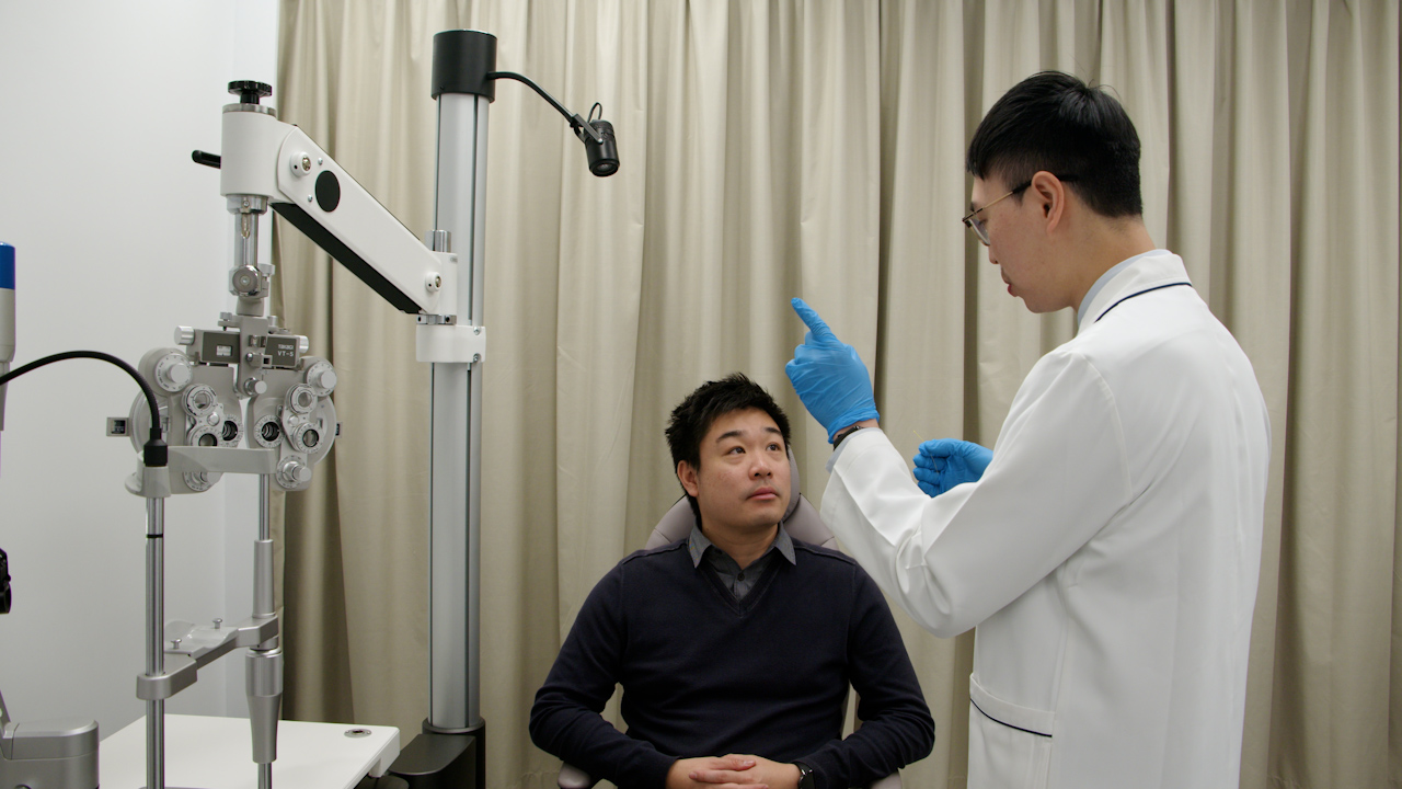 Phenol Red Thread-based Sampling Procedure for Untargeted Tear Fluid Lipidomics in Biomarker Discovery